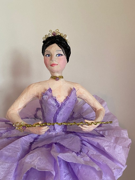 Ballerina nutcracker figurine discount