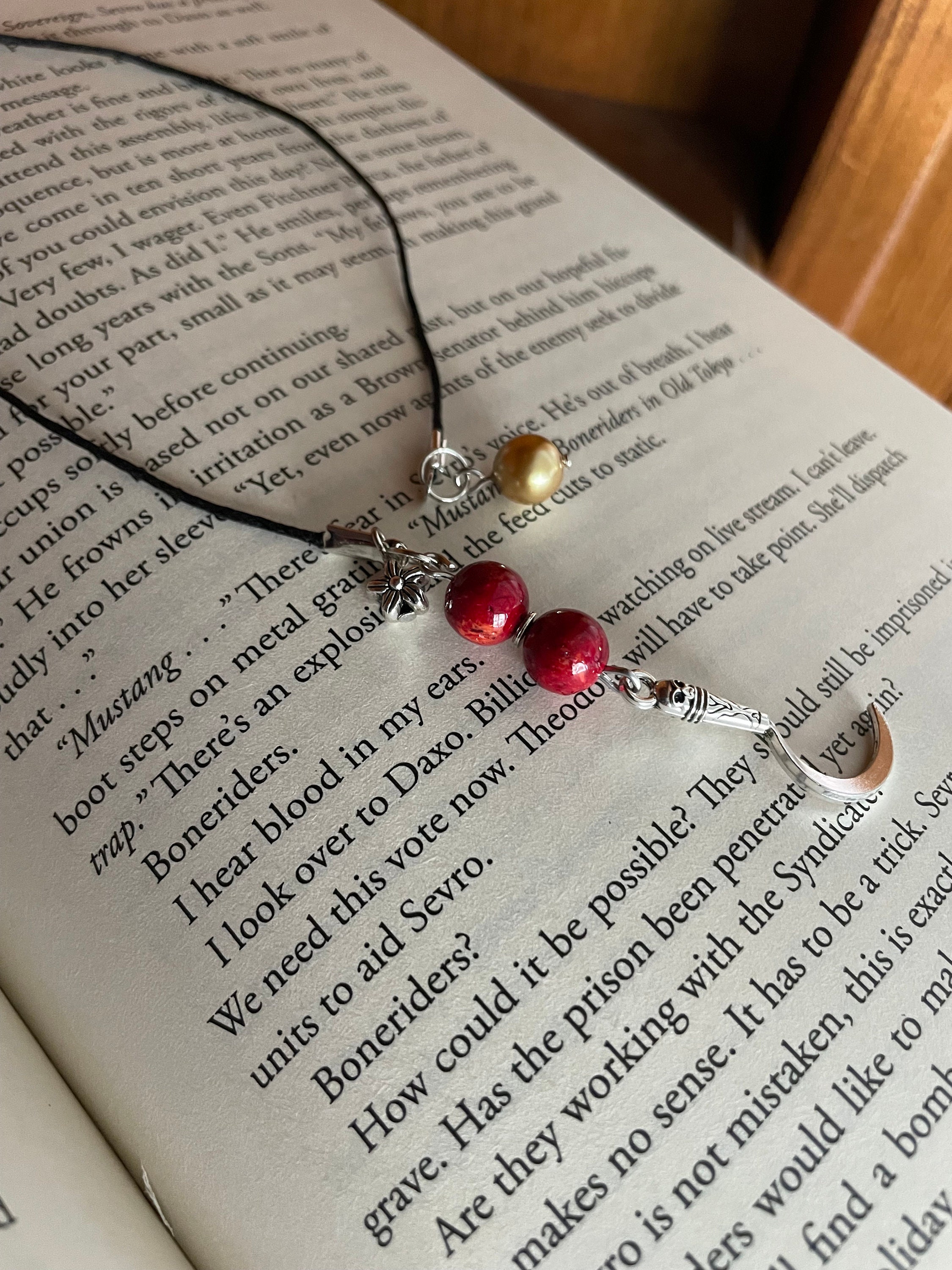Darrow Bookmark, Red Rising Series Pierce Brown, Book Lover Gift, Book Gift, Corded Bookmark, Character Bookmark, Dystopian Science Fiction