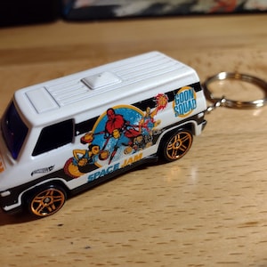 Hot Wheels Space Jam 70s Van HW Space Keychain