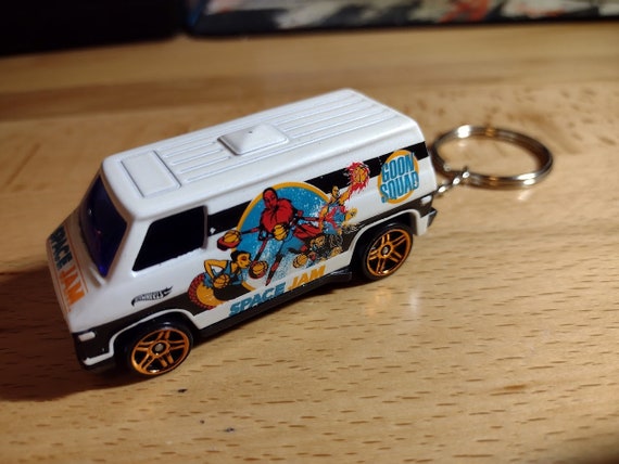 Hot Wheels Space Jam 70s Van HW Space Keychain