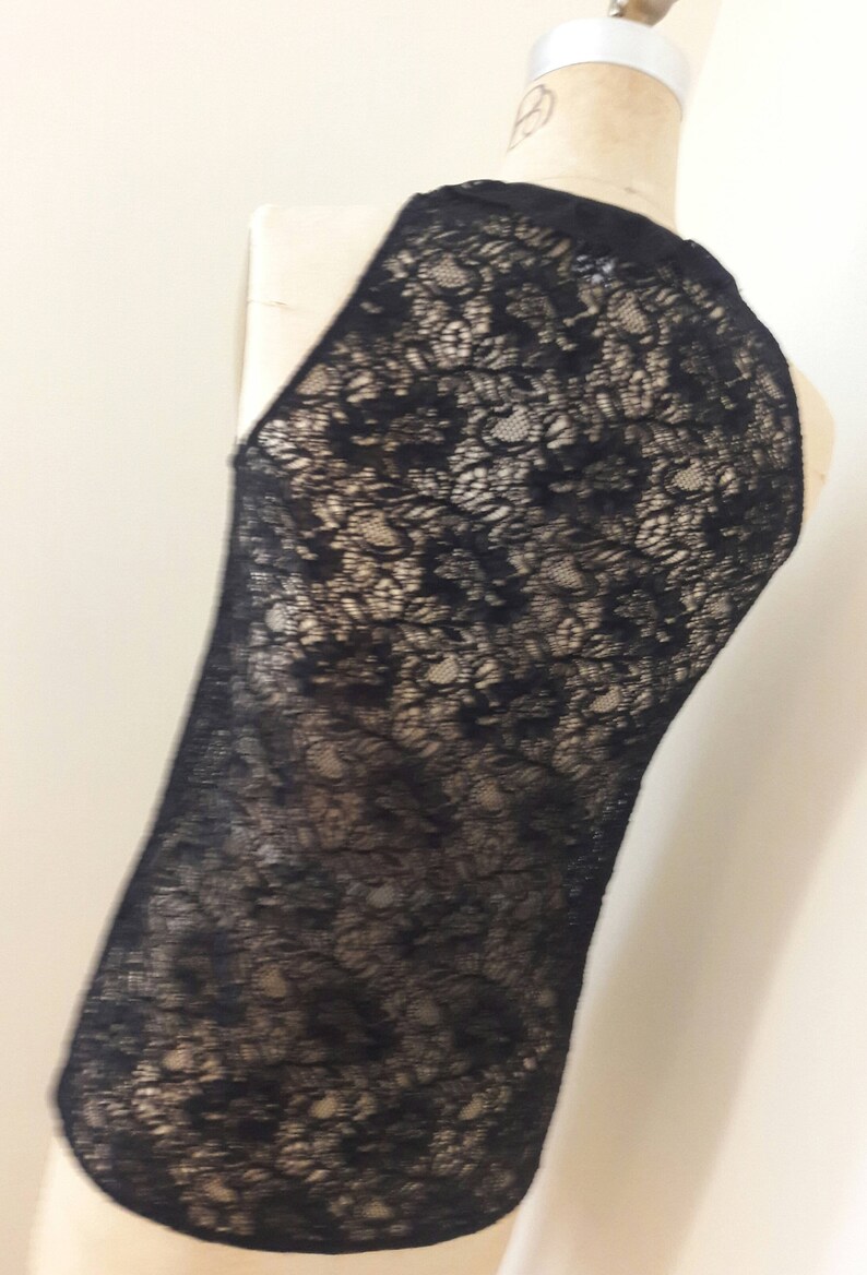 LOVELY POETS LACE 90/'s Vintage Ruffle Re-embroidered Lace Top by Kenar Romantic Valentino Look Size M