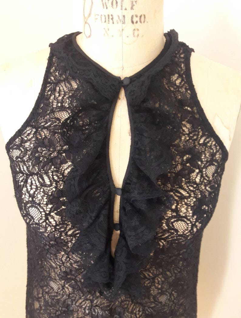 LOVELY POETS LACE 90/'s Vintage Ruffle Re-embroidered Lace Top by Kenar Romantic Valentino Look Size M