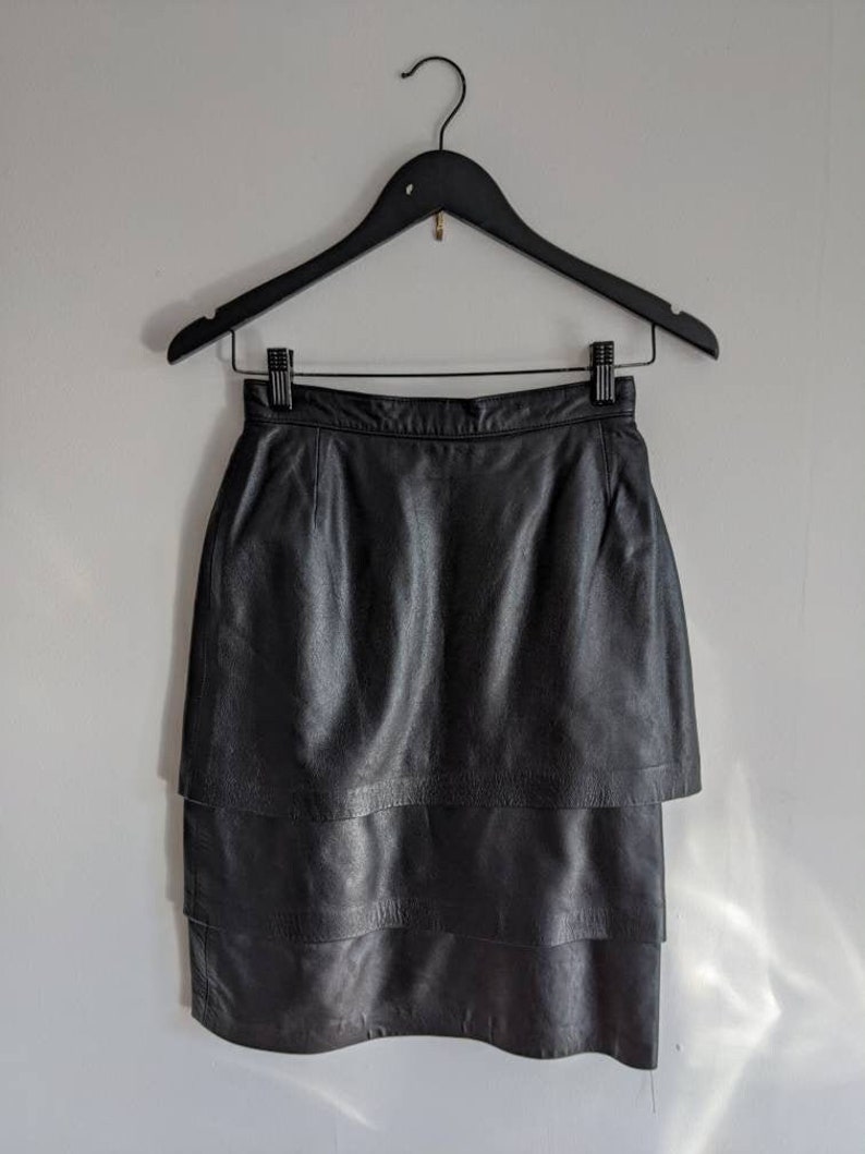 BLACK TIERED LEATHER Vintage 80s 90s Skirt, offers Lambskin, Size S