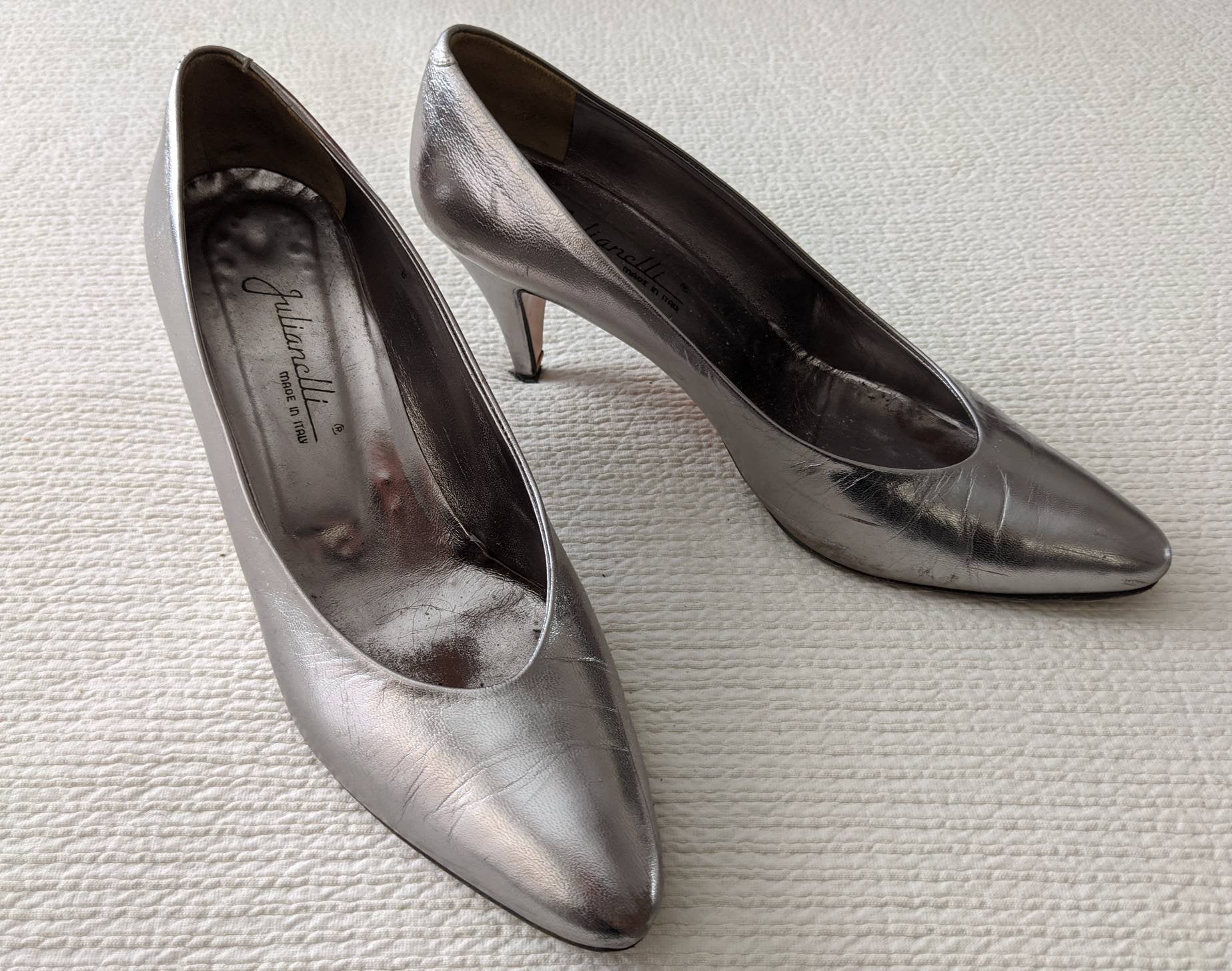 CHANEL SHOES PUMPS BOW 40.5 SILVER LIZARD LEATHER SHOES Silvery ref.517652  - Joli Closet