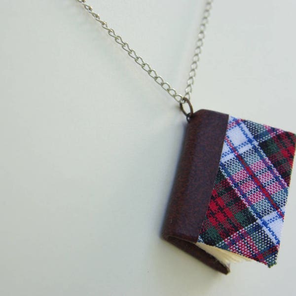 Collier mini-livre