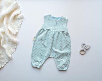 Handmade Baby Romper Mint mit Silberdots – Baby Strampler aus Jersey – Sommerromper in Mintgrün – Babykleidung neutral