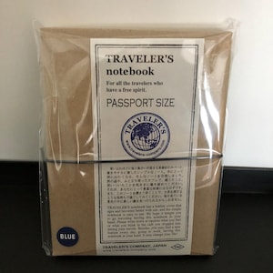 2018 BLUE EDITION Passport Size Traveler&#39;s Notebook