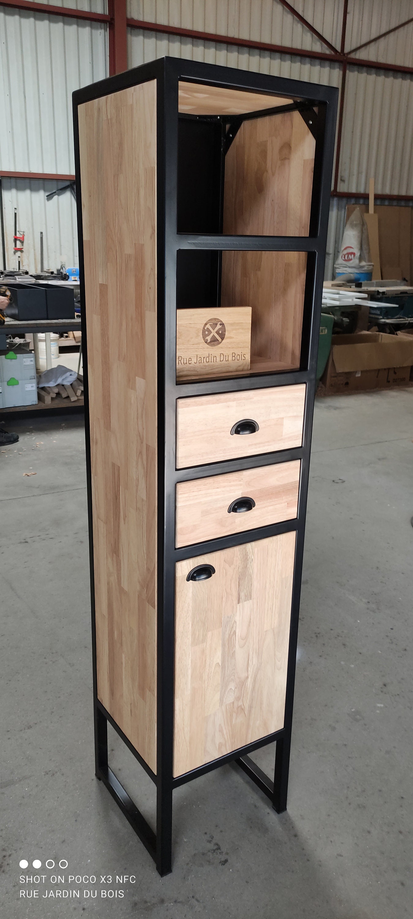 Etagère colonne En bois