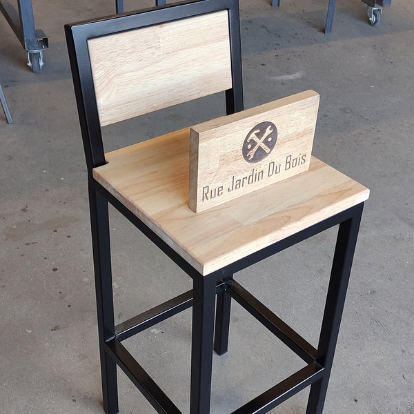 Tabouret de bar en bois et métal