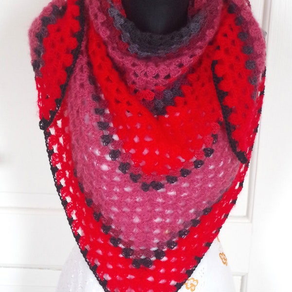 Pretty colorful and very graphic red pink black bobo chèche shawl, very light in mohair.