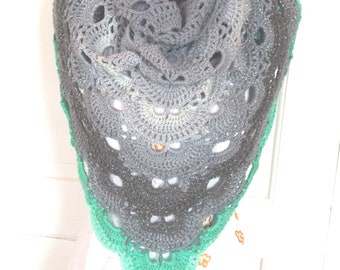 Pretty gray and pale green shawl crocheted in DMC revelation wool with slightly silver glitter and simple gray wool.