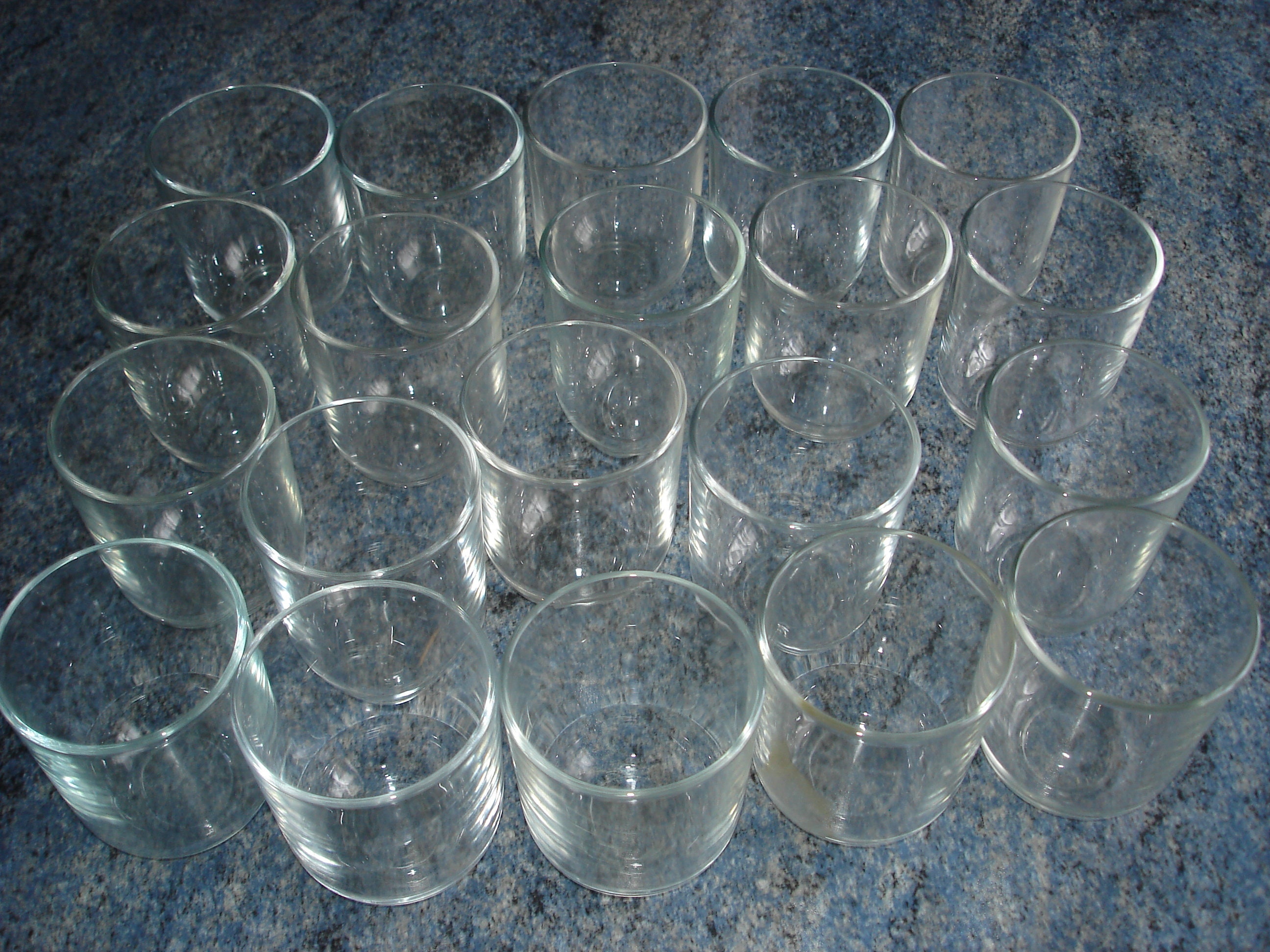 Lot de 20 Verres à Eau Vintage