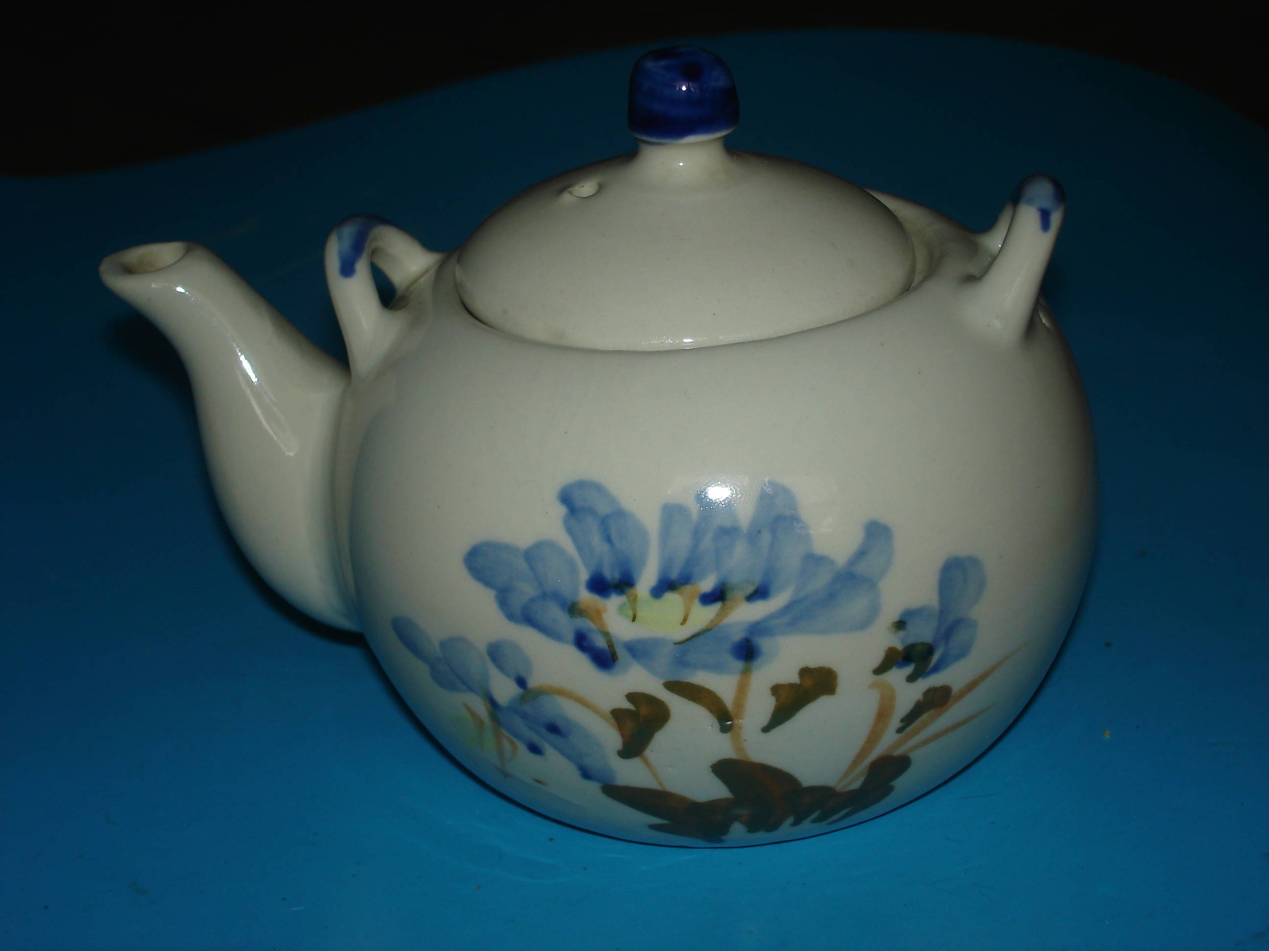 Jolie Petite Théière en Céramique Vintage