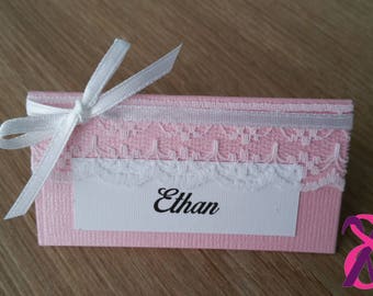 Marque place rose et dentelle (personnalisable)