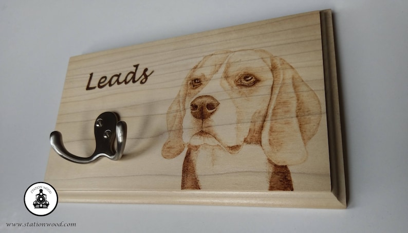 Bespoke pyrography wood burning of beagle dog on lead hanger | Etsy