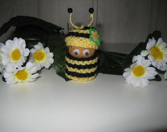figurine little bee yellow and black