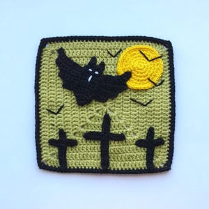 Bat & Crosses Grandma Square Häkelanleitung: Halloween Afghane (PDF Download)