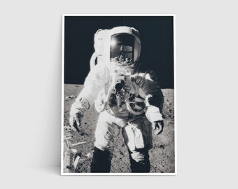Moon Astronaut Print, Moon Poster Art, Digital Download, Astronaut Poster, Vintage Moon Print, Moon Landing Art, Astronaut, Astronomy