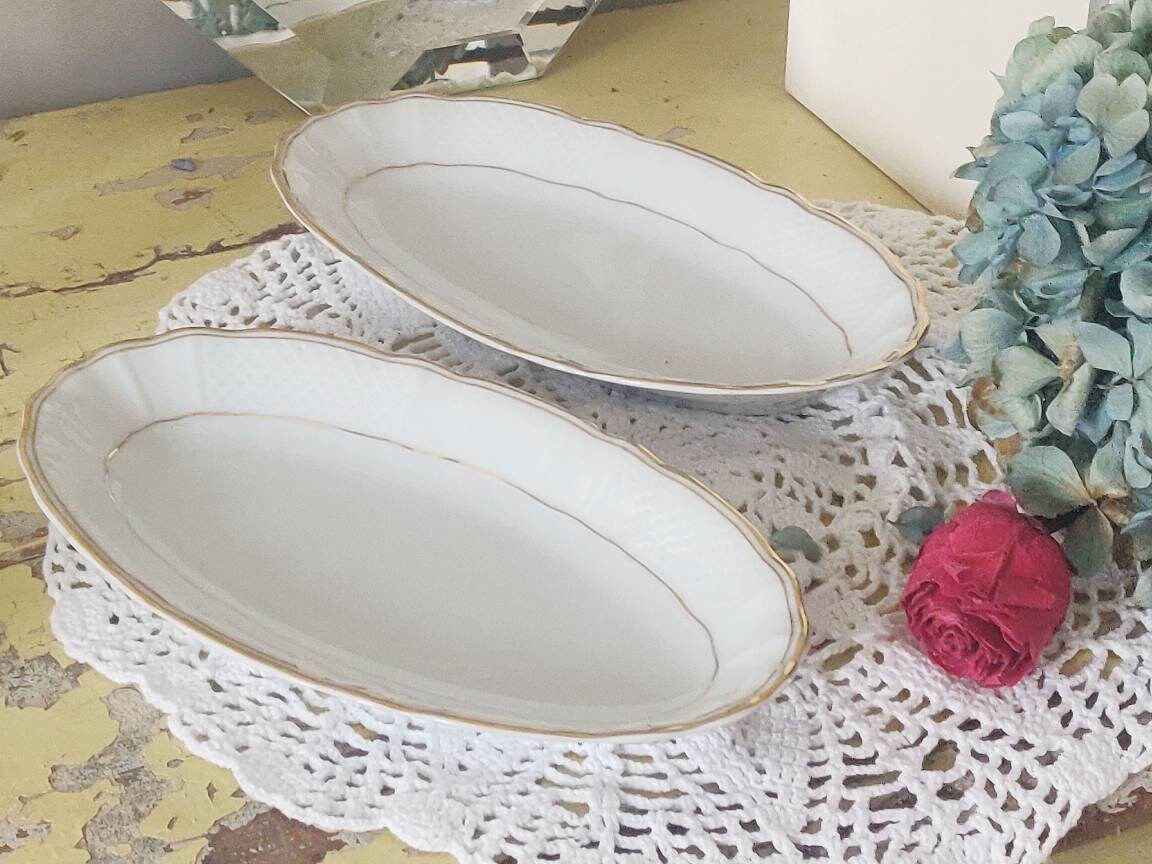 Paire de Raviers en Porcelaine Blanche et Or