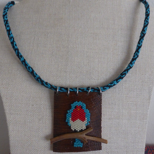 Collier oiseau tissage miyuki et bois