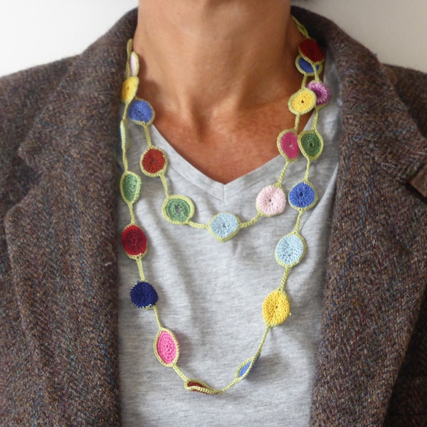 collier long multicolore