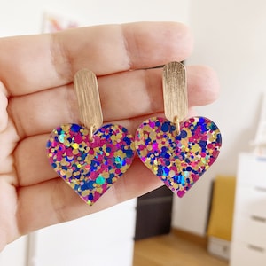 Multicolored glitter heart earring blue pink gold acrylic oval gold plate bar