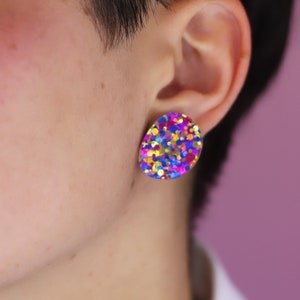 Gaillou earring abstract chip round multicolor blue pink gold glitter acrylic