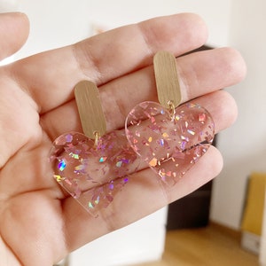 Transparent pink glitter heart earring acrylic oval gold plate bar