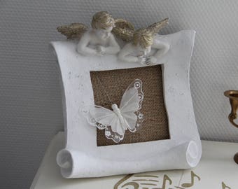 White frame to pose 2 angels and burlap