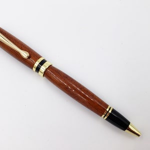 Classic Parker Style Twist Pen