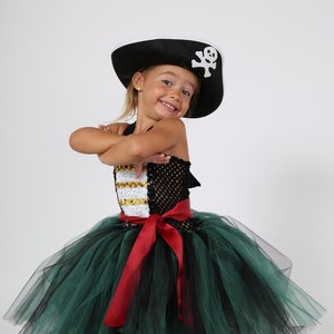 Girl pirate disguise with hat, tutu dress Halloween, carnival or birthday