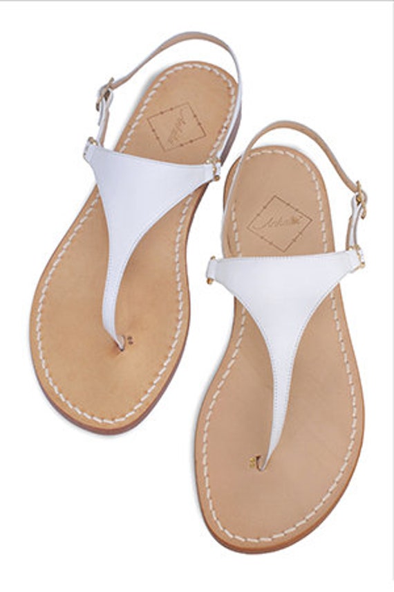 white leather flip flops womens