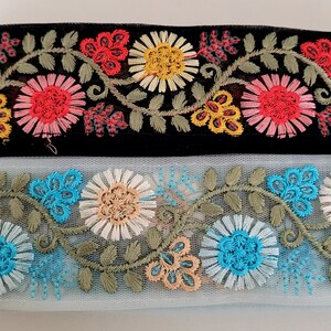 Bordure indienne florale brodée en filet, beau ruban de 2 pouces de large, couture ethnique, artisanat, bordure de sari de mariage attrayante par 1 yard