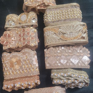10 stuks saree-restanten, Indiase roségouden en gouden zari-versieringen, kant, aantrekkelijke verschillende ontwerpen, Joblot-stofversieringen