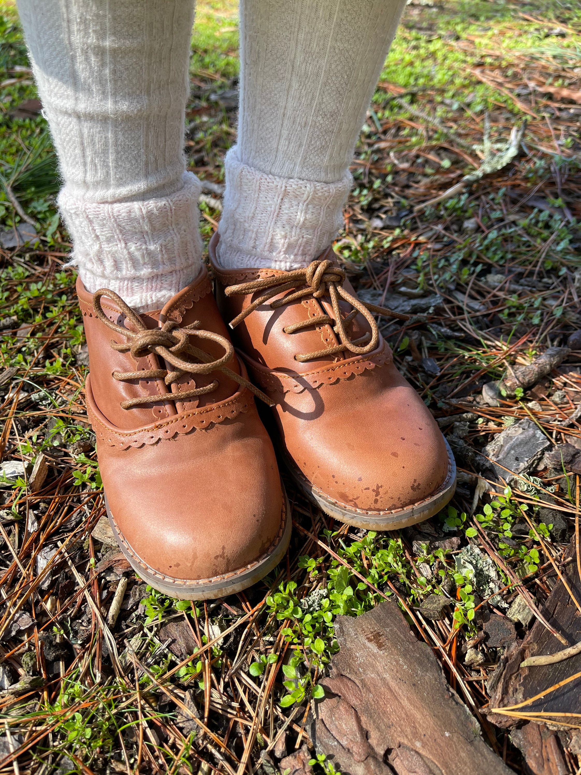 Girl brown shoes 2025