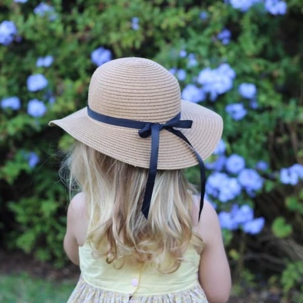 Madeline straw hat with ribbon