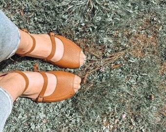 LIMITED EDITION- Match mummy range! Audrey vintage tan leather sandal with FREE storage bag