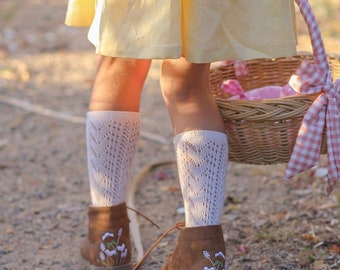 Neue CAMILLA Baby- & Kleinkind-Stiefel aus hochwertigem Wachsschoko-Leder mit aufwendiger Stickerei