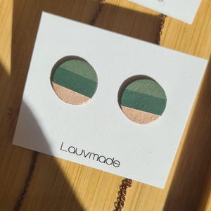 Orecchini tondi a righe, orecchini geometrici - verde scuro, verde oliva, oro rosa