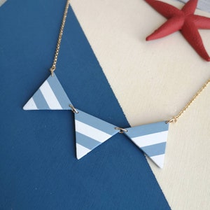 Collana girocollo con triangoli, collana a righe azzurro