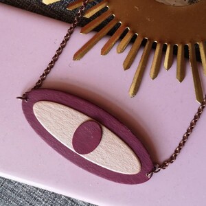 Collana occhio, collana con motivo geometrico, collana ovale - bordeaux e oro rosa