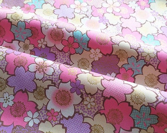 Tissu japonais, doré,  sakura, fleurs cerisier, motif traditionnel, couleur pastel, 1/2 yard