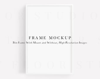 以下が含まれることがあります： フレームのモックアップ。白いフレームに「FRAME MOCKUP」と「Thin Frame With Mount and Without, High Resolution Images」というテキストが書かれています。