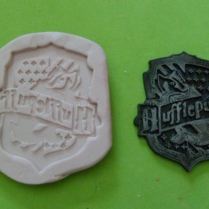 silicone mold huffepuff badge for fimo wepam