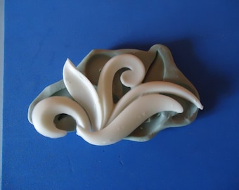 stylized fleur de lys silicone mold for fimo wepam clay