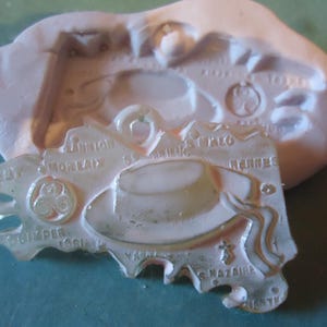 moule silicone carte de la bretagne avec chapeau rond pour argile fimo wepam