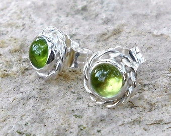 Peridot fleas, silver fleas 925, handmade fleas, August birthstone, gift idea for women