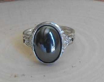 Handmade 950 silver hematite and black spinel ring