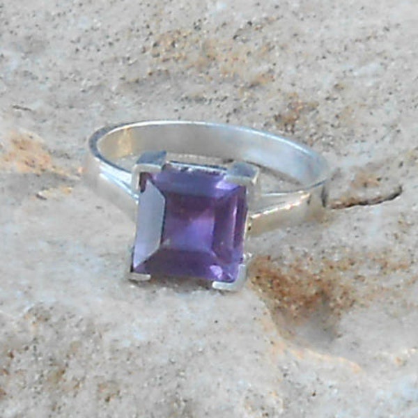 Handmade amethyst ring, custom stone ring, 950 silver ring, gift idea for women