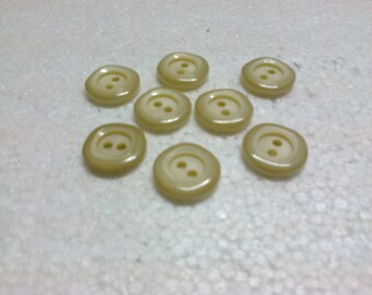 Eight buttons round two-toned ecru 2.10 cm ø